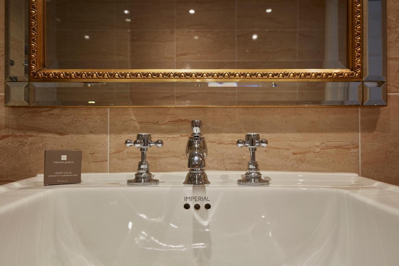 Angel Hotel Bury St. Edmunds Esterno foto